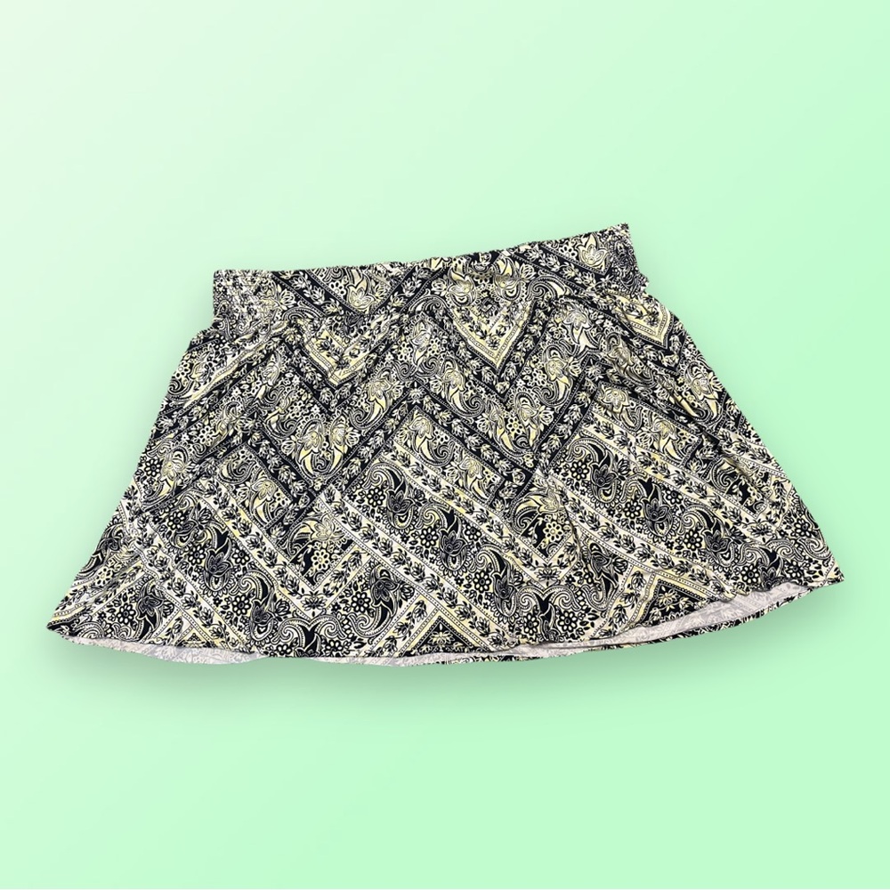Lane Bryant Paisley Skirt Black and Yellow size 26/28